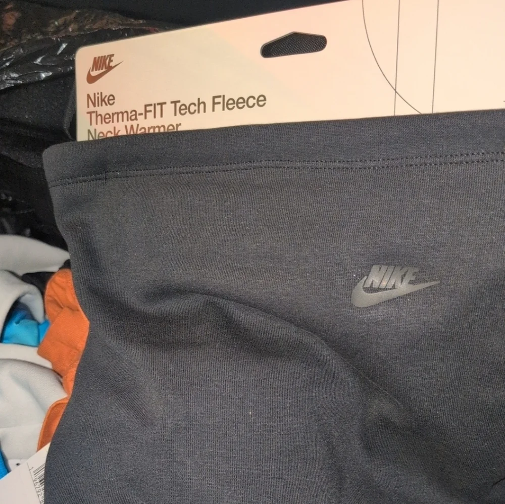 Nike Sportswear Tech FleeceTherma-FIT Neck Warmer